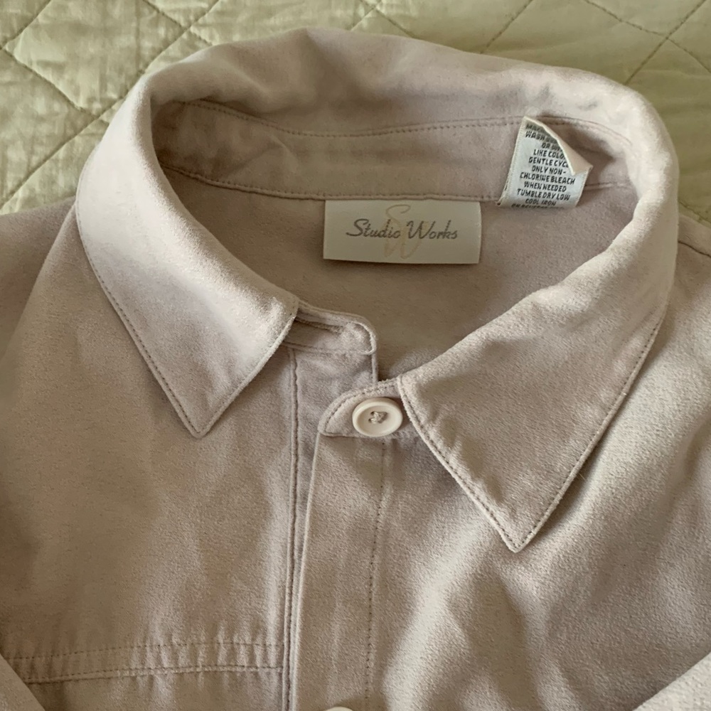 100% polyester button down size small